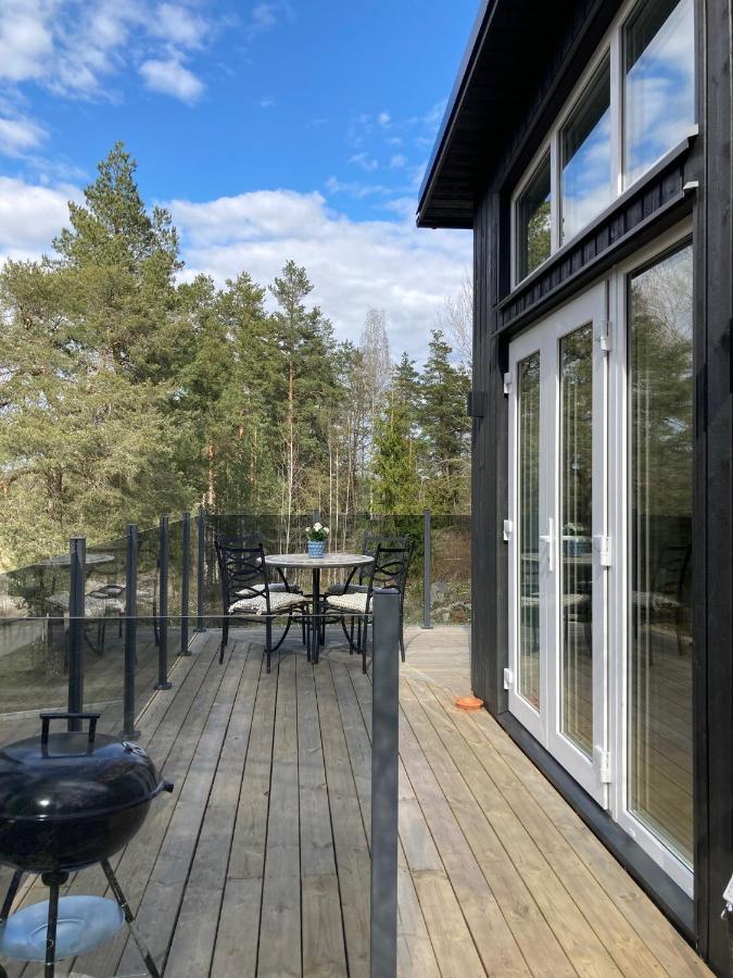 Cabin In The Woods, Close To Lake Maelaren Eskilstuna Zewnętrze zdjęcie